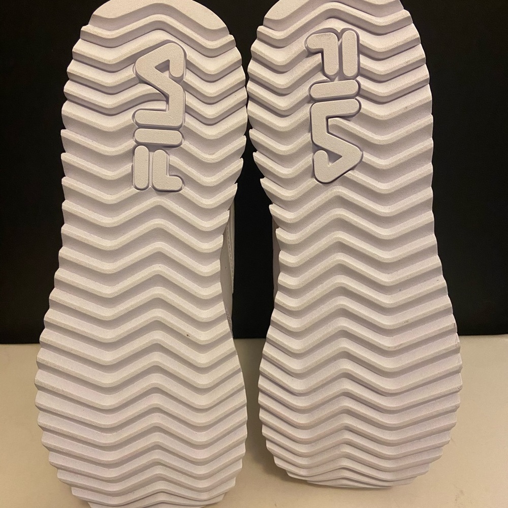 Fila sz 9 Orbit Zeppa low platform sneakers NWT - Picture 10 of 14